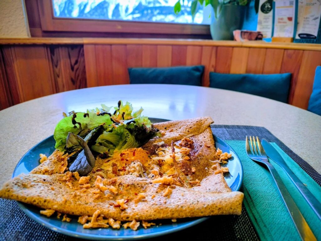 🥞La galette de février c'est ==> Porc effiloché, sauce barbecue maison, oeuf, fromage, oignons frits. 😋 Tous les jours au mois de février de 11h à 17h 😁